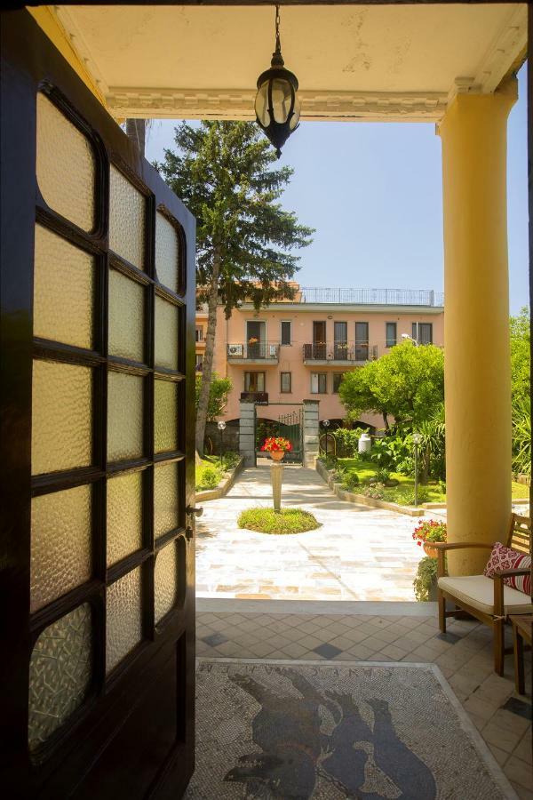 Villa Elide ヴィーコ・エクエンセ エクステリア 写真