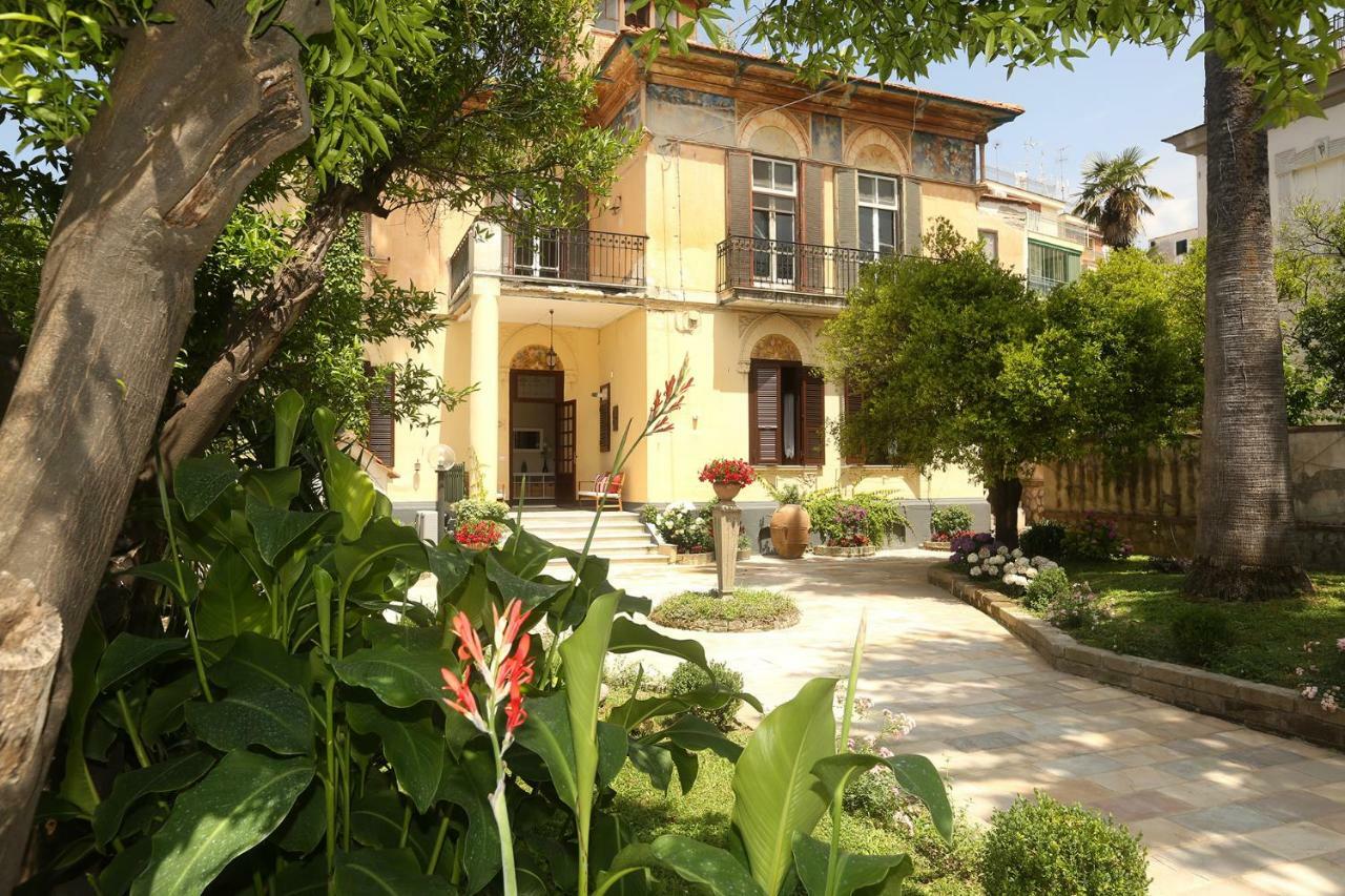 Villa Elide ヴィーコ・エクエンセ エクステリア 写真