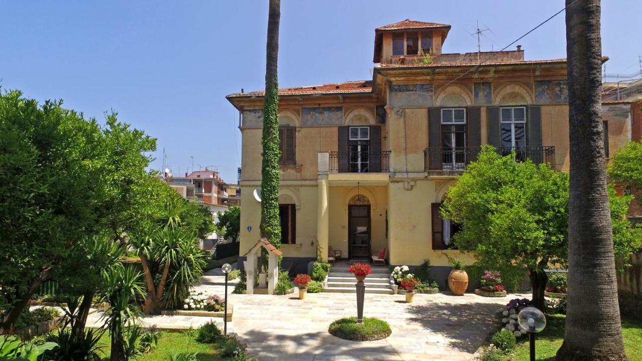 Villa Elide ヴィーコ・エクエンセ エクステリア 写真