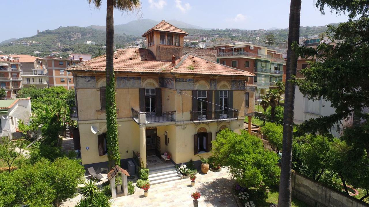 Villa Elide ヴィーコ・エクエンセ エクステリア 写真