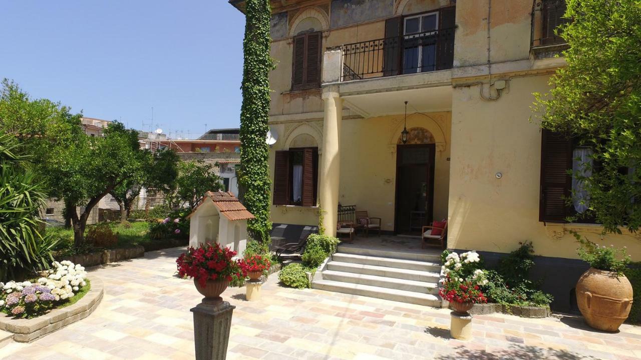 Villa Elide ヴィーコ・エクエンセ エクステリア 写真